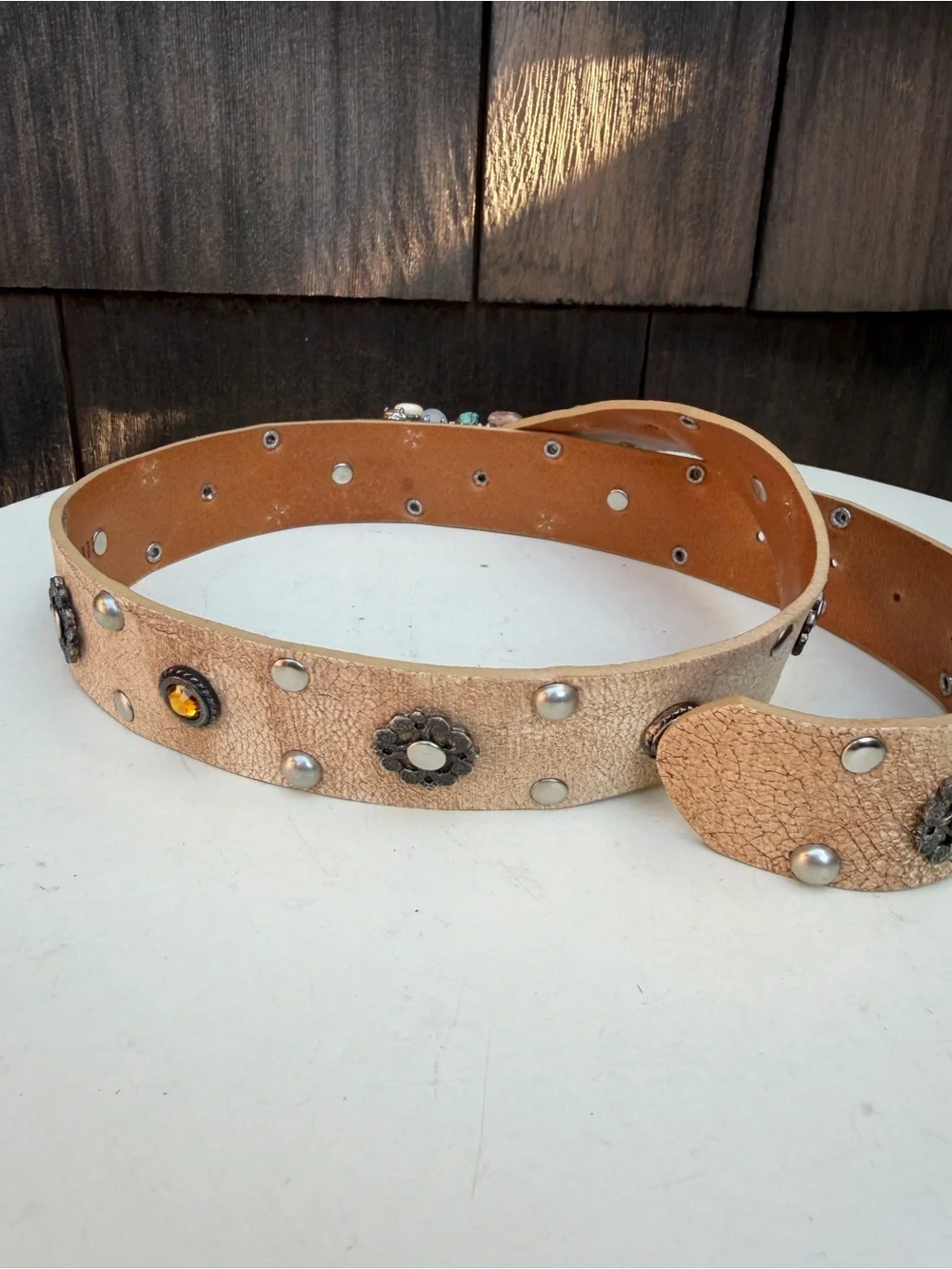 Vintage Y2K Leatherock distressed beige leather belt studs & cross stones Sz M